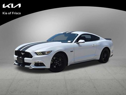 Used 2017 Ford Mustang GT RWD image 1