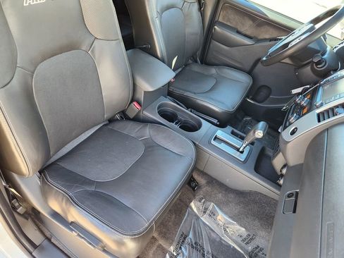 Used 2017 Nissan Frontier PRO-4X w/ Pro-4x Luxury Package image 11