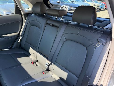 Used 2023 Hyundai Kona Limited FWD image 43