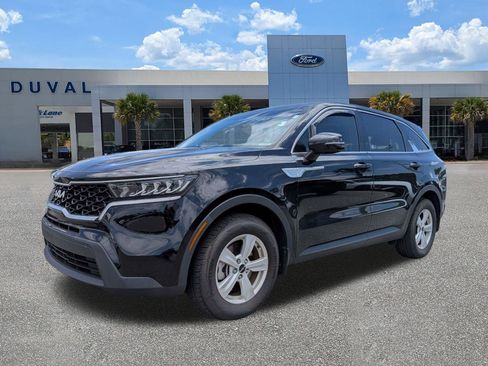 Used 2023 Kia Sorento LX FWD image 5