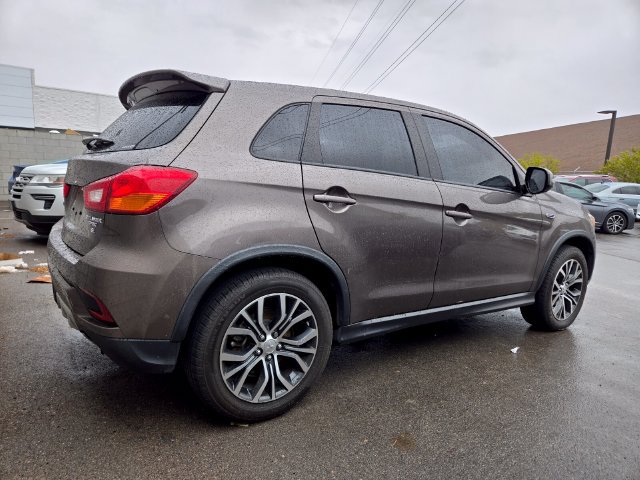 Used 2018 Mitsubishi Outlander Sport SE AWD/4WD image 3
