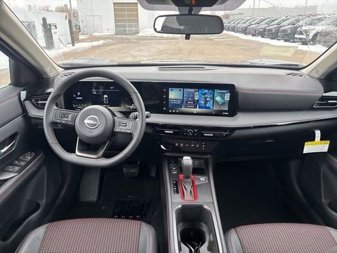 New 2026 Nissan Kicks SR FWD image 10