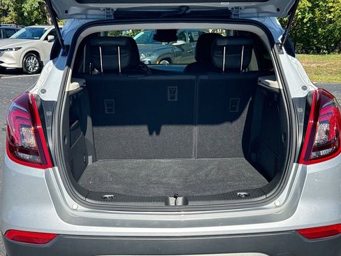 Used 2022 Buick Encore Preferred w/ Safety Package image 25