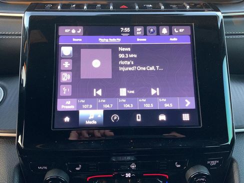 Used 2024 Jeep Grand Cherokee Altitude image 44