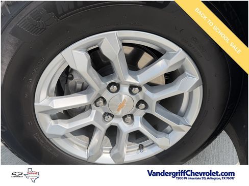 Used 2026 Chevrolet Tahoe LT w/ Comfort Package AWD/4WD image 9