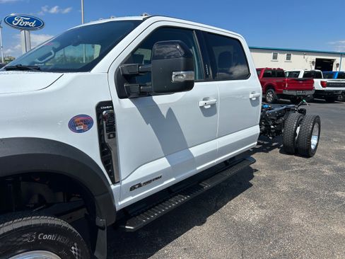 New 2026 Ford F550 4x4 Crew Cab image 22