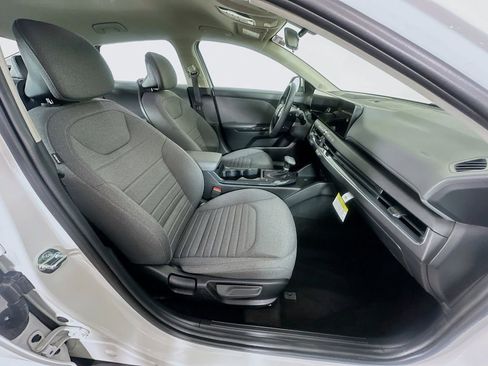 Certified 2025 Kia K4 EX FWD image 7