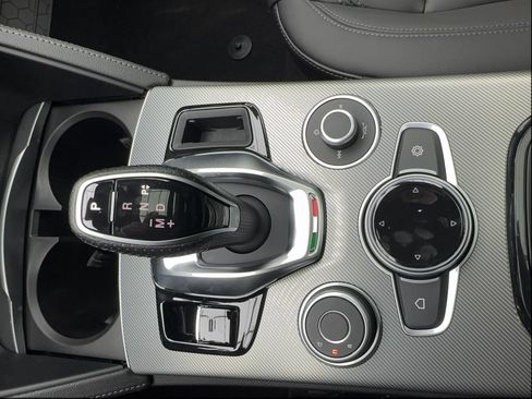 New 2025 Alfa Romeo Stelvio Sprint w/ Convenience Package AWD/4WD image 46