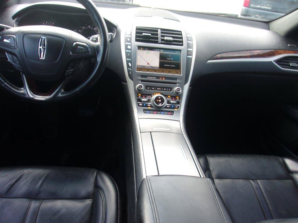 Used 2018 Lincoln MKZ Reserve FWD image 11