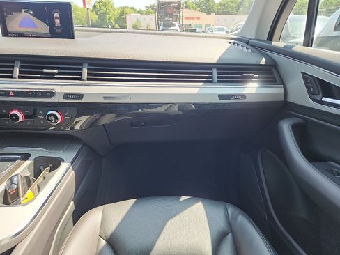 Used 2019 Audi Q7 2.0T Premium w/ Convenience Package AWD/4WD image 11