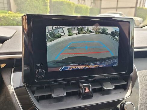 Used 2024 Toyota Corolla LE image 18