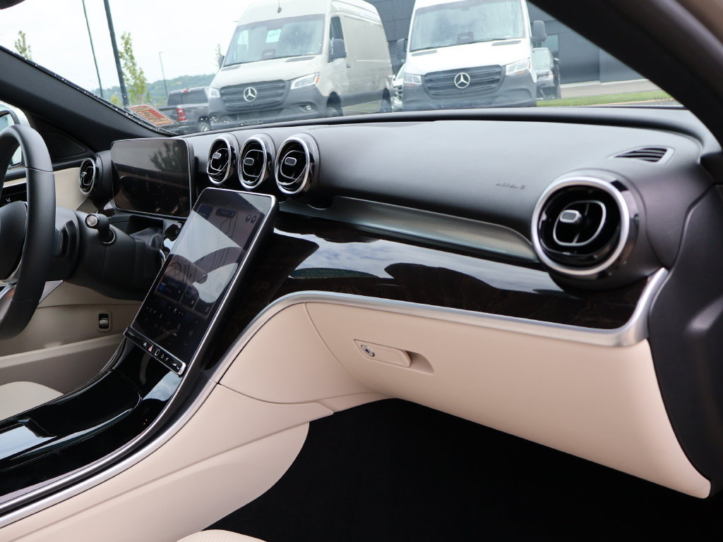 Certified 2023 Mercedes-Benz C 300 4MATIC Sedan image 31