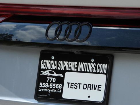 Used 2021 Audi Q8 Prestige image 12