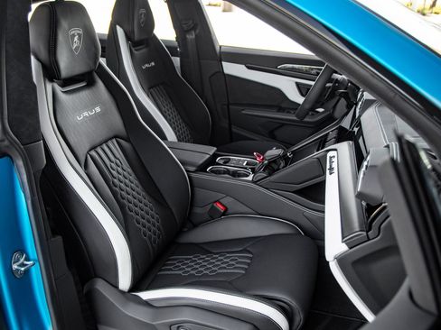 Used 2024 Lamborghini Urus S AWD/4WD image 54