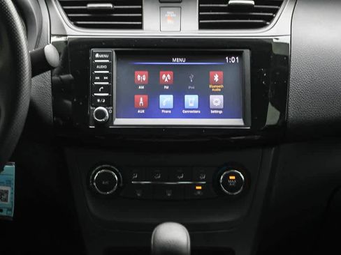 Used 2019 Nissan Sentra S image 13