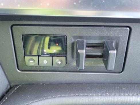 Used 2024 Nissan Armada SV AWD/4WD image 36