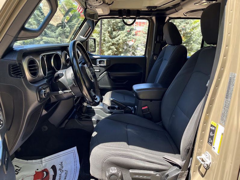 Used 2020 Jeep Gladiator Sport w/ Quick Order Package 24S AWD/4WD image 9