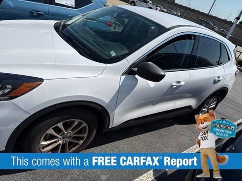 Used 2022 Ford Escape SE FWD image 2