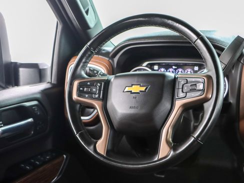Used 2023 Chevrolet Silverado 2500 High Country w/ Technology Package image 13