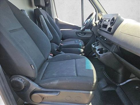 Used 2023 Mercedes-Benz Sprinter 2500 image 20
