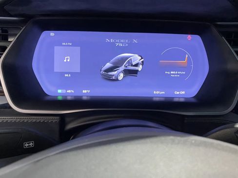 Used 2018 Tesla Model X image 12