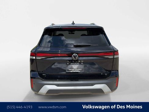 New 2026 Volkswagen Tiguan SE AWD/4WD image 5
