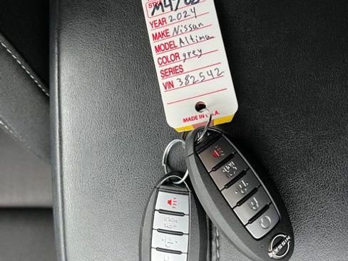 Used 2024 Nissan Altima 2.5 SV image 46