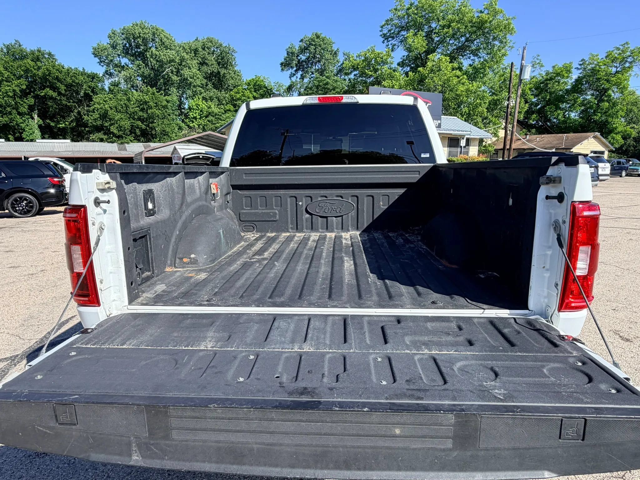 Used 2022 Ford F150 XLT w/ Equipment Group 302A High AWD/4WD image 9