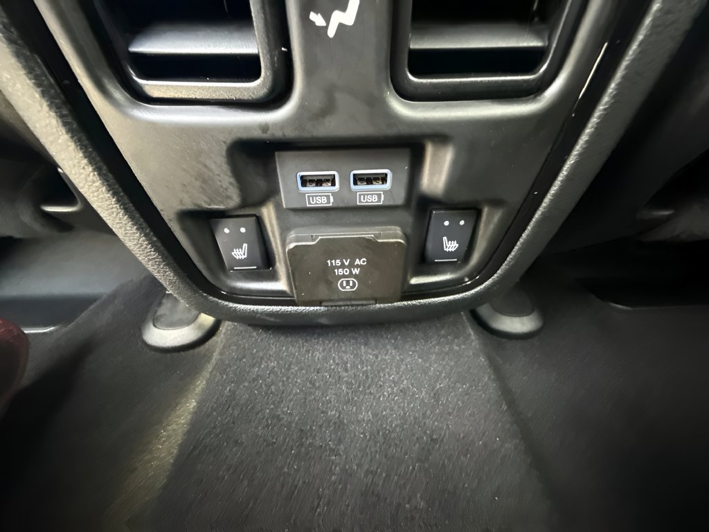 Used 2025 Dodge Durango GT AWD/4WD image 12
