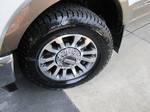 Used 2022 Ford F250 Lariat w/ Lariat Value Package image 38