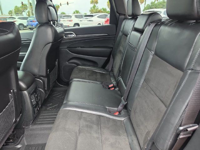 Used 2021 Jeep Grand Cherokee Laredo X AWD/4WD image 14