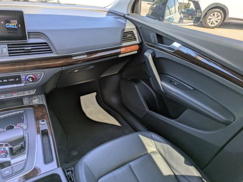 Used 2020 Audi Q5 2.0T Premium Plus w/ Premium Plus Package image 13