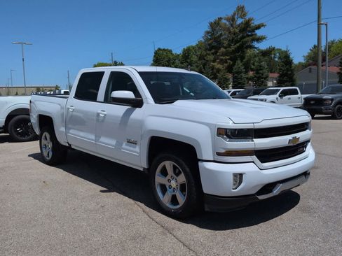 Used 2018 Chevrolet Silverado 1500 LT w/ Texas Edition AWD/4WD image 2