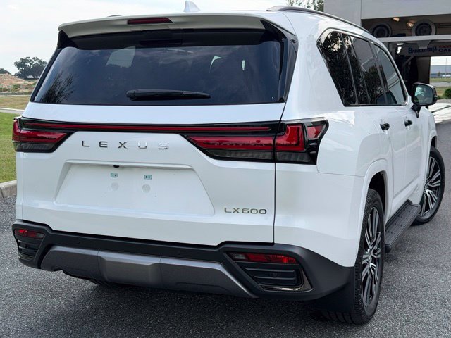 Used 2025 Lexus LX 600 4WD w/ Appearance Package image 9