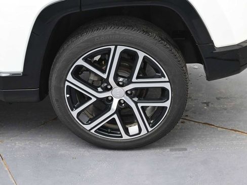 Used 2024 Jeep Compass Limited w/ Elite Group image 5