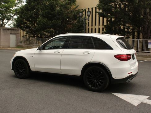 Used 2018 Mercedes-Benz GLC 43 AMG 4MATIC image 9