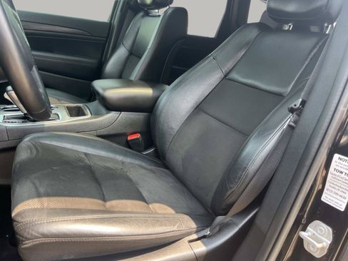 Used 2021 Jeep Grand Cherokee Laredo X AWD/4WD image 28