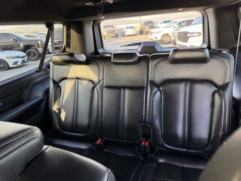 Used 2023 Jeep Wagoneer L 4WD image 10