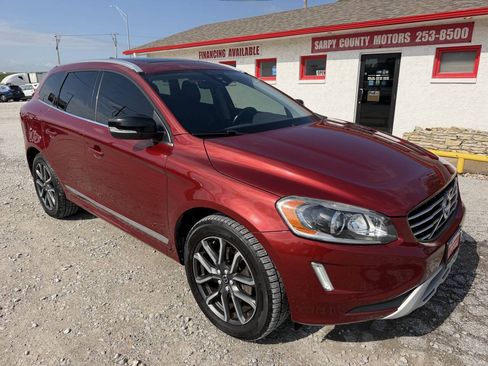 Used 2017 Volvo XC60 T6 Dynamic w/ Climate Package AWD/4WD image 1