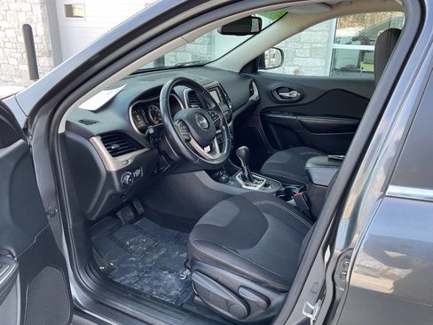 Used 2015 Jeep Cherokee Latitude image 14