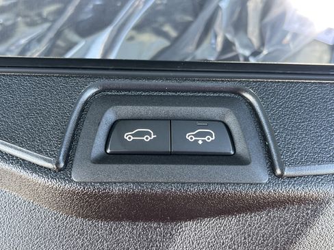 New 2026 BMW X5 xDrive50e image 27