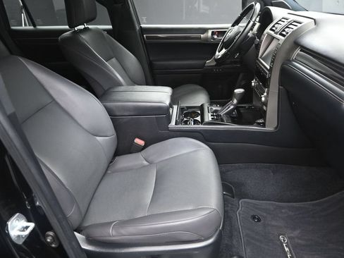 Used 2021 Lexus GX 460 Premium w/ Premium Package AWD/4WD image 40