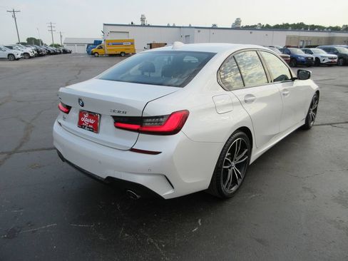 Used 2019 BMW 330i xDrive Sedan w/ M Sport Package AWD/4WD image 6