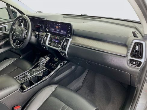 Used 2022 Kia Sorento SX AWD/4WD image 34