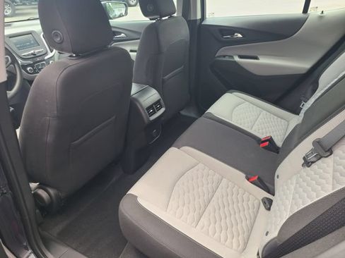 Used 2018 Chevrolet Equinox LS AWD/4WD image 17