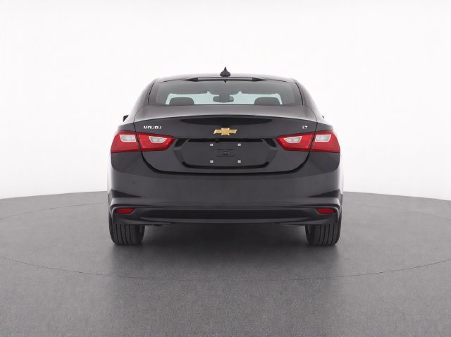 Used 2023 Chevrolet Malibu LT FWD image 2