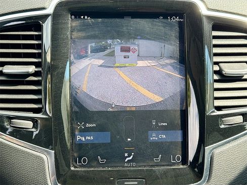 Used 2018 Volvo XC90 T6 Momentum w/ Momentum Plus Package image 14