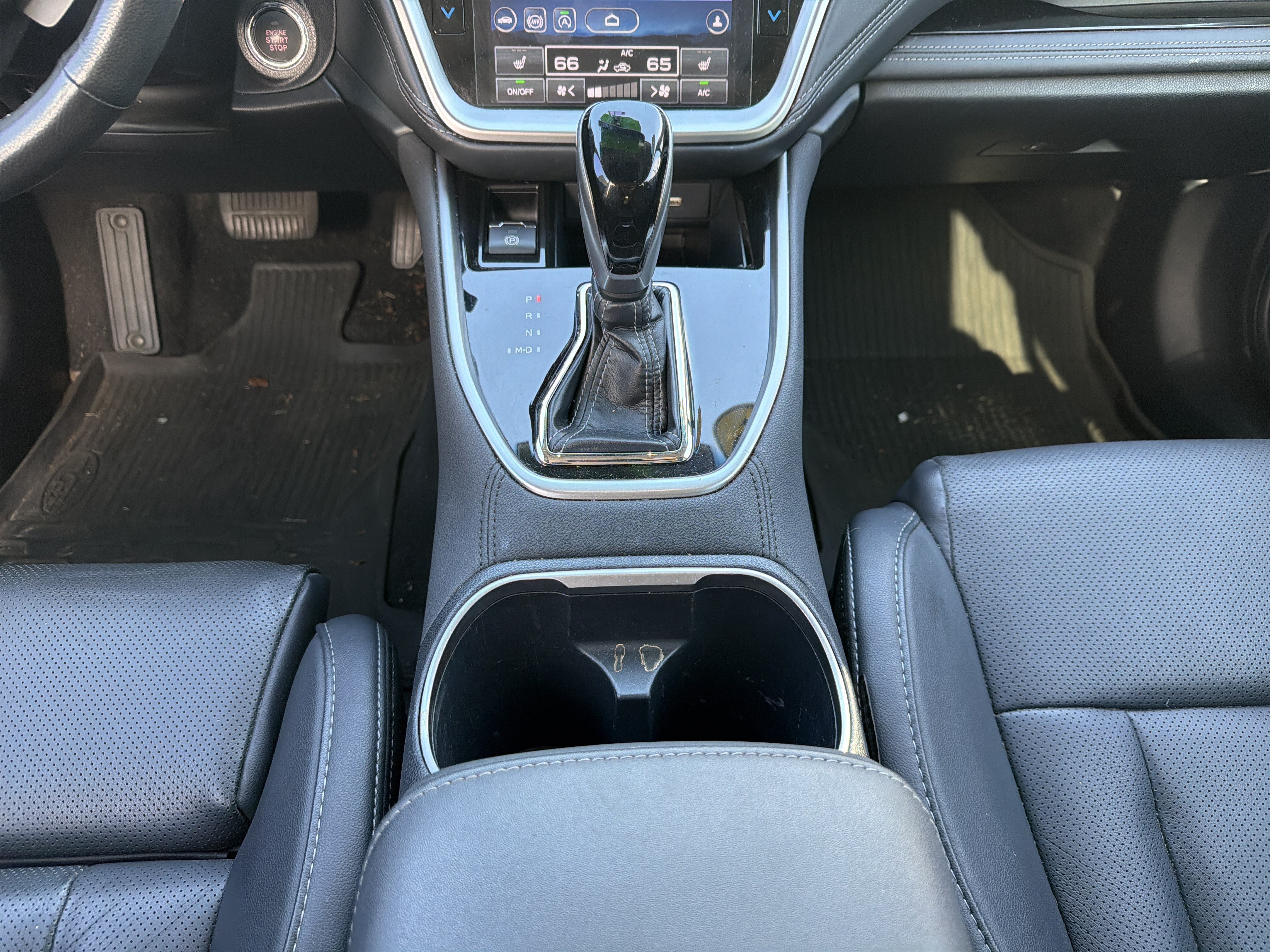Used 2022 Subaru Outback Limited XT AWD/4WD image 4
