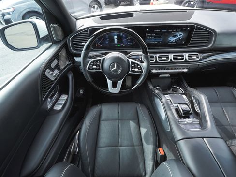 Used 2023 Mercedes-Benz Maybach GLS 600 4MATIC image 61