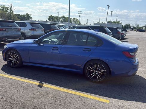 Used 2019 BMW 330i xDrive Sedan w/ M Sport Package AWD/4WD image 3